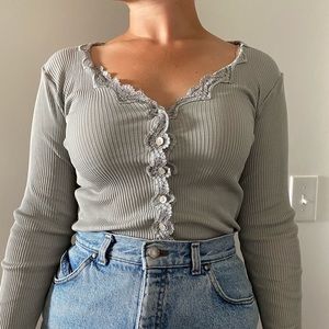 Light grey cardigan/blouse with lace